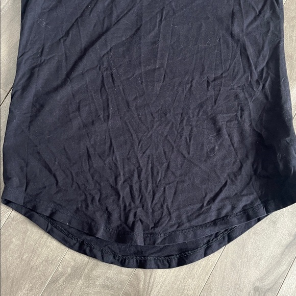 Babaton Aritzia The Group Basic V Neck Shirt - Picture 3 of 6